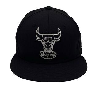 New Era 59Fifty Chicago Bulls Windy City Fitted Sz 7‎ 3/8 Embroidered Logo